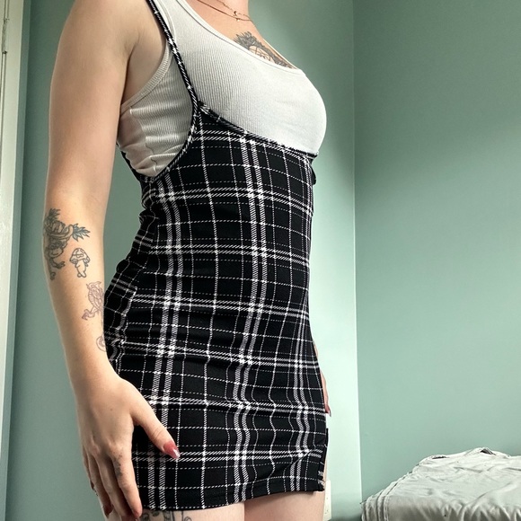 🎱 hipster skirt with shoulder ties - Picture 1 of 4